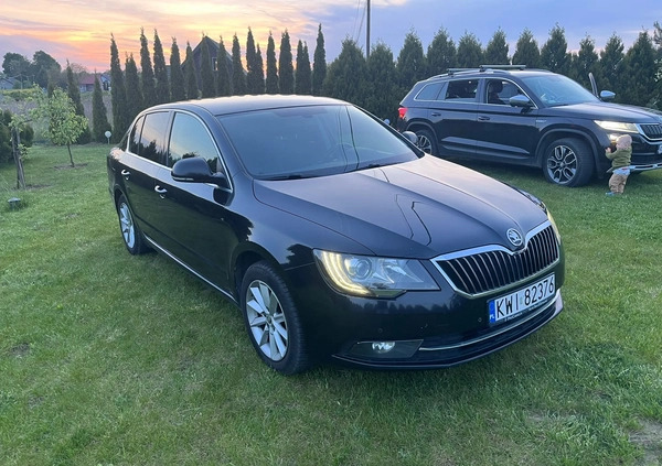 Skoda Superb cena 37900 przebieg: 369000, rok produkcji 2015 z Wieliczka małe 191